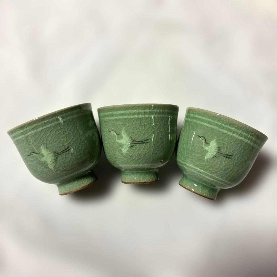 お猪口　高麗青磁 盃 3客 飛鶴文 貫入 韓国人間文化財 申相浩 器　和