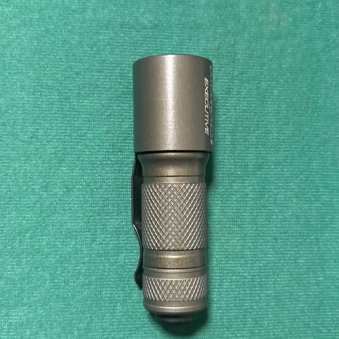 SUREFIRE E1 Executive HAカラー