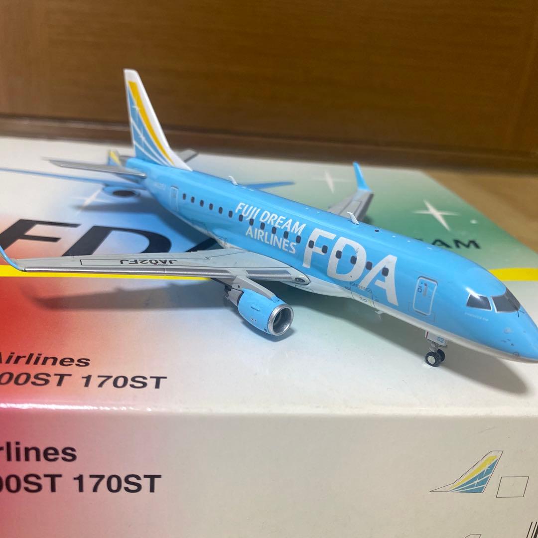 航空機・ヘリコプター FDA E170-100ST 1/200 JA02FJ