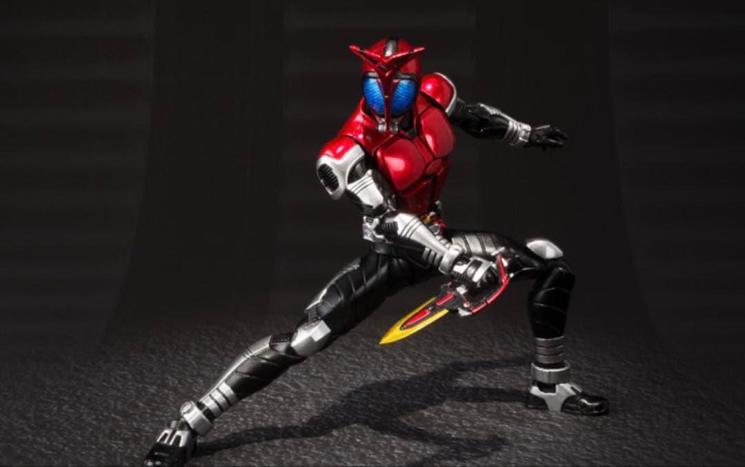 S.H.Figuarts（真骨彫製法） 仮面ライダーカブト ライダーフォーム