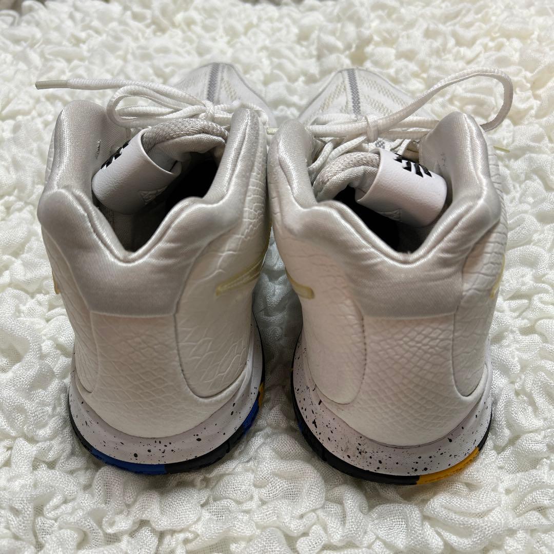 NIKE☆カイリー4