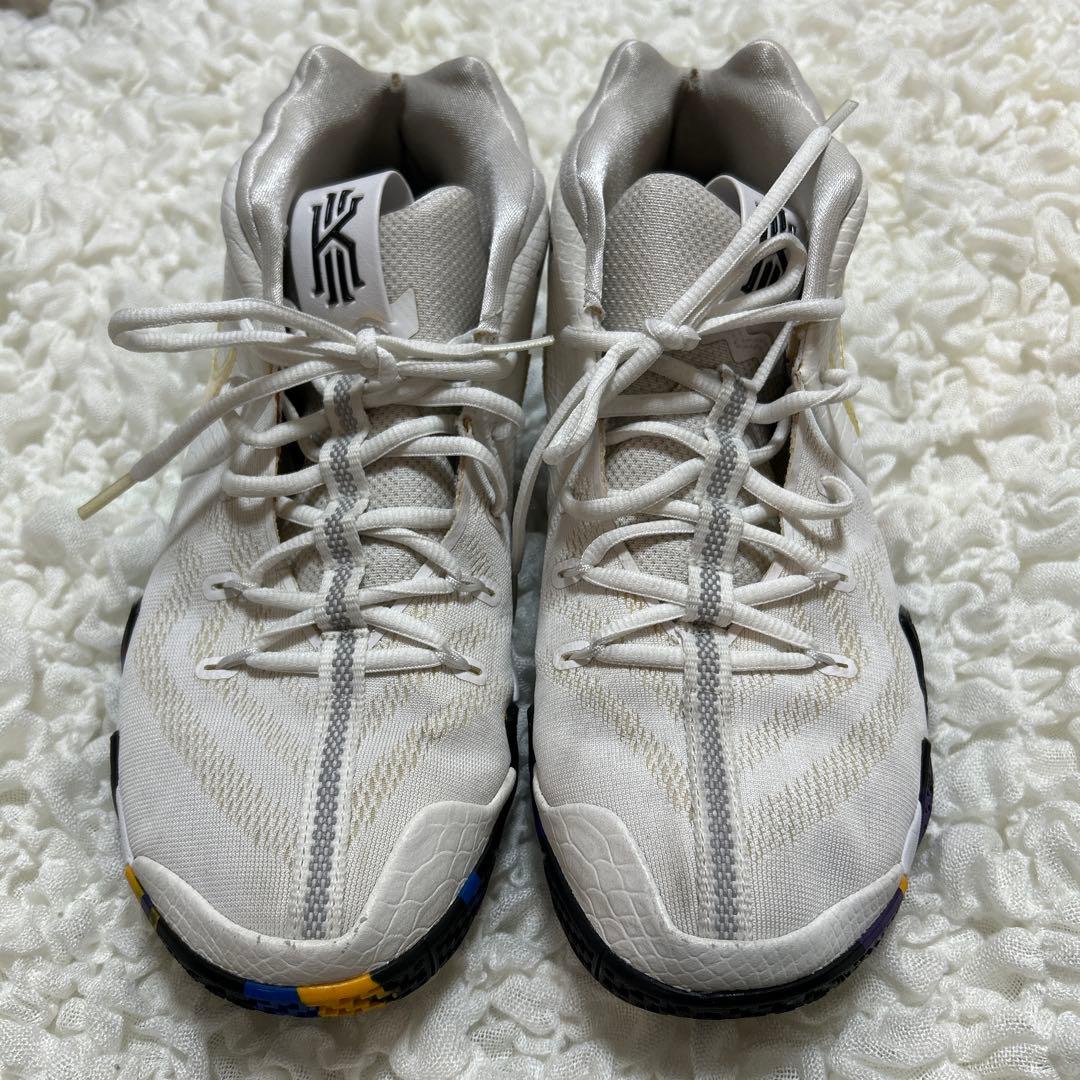 NIKE☆カイリー4