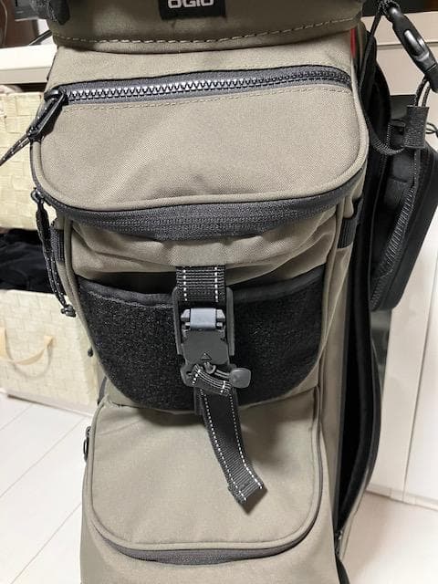 美品　オジオ　ＯＧＩＯ　コンボイ　カーキ　キャディバッグ ポケット付き