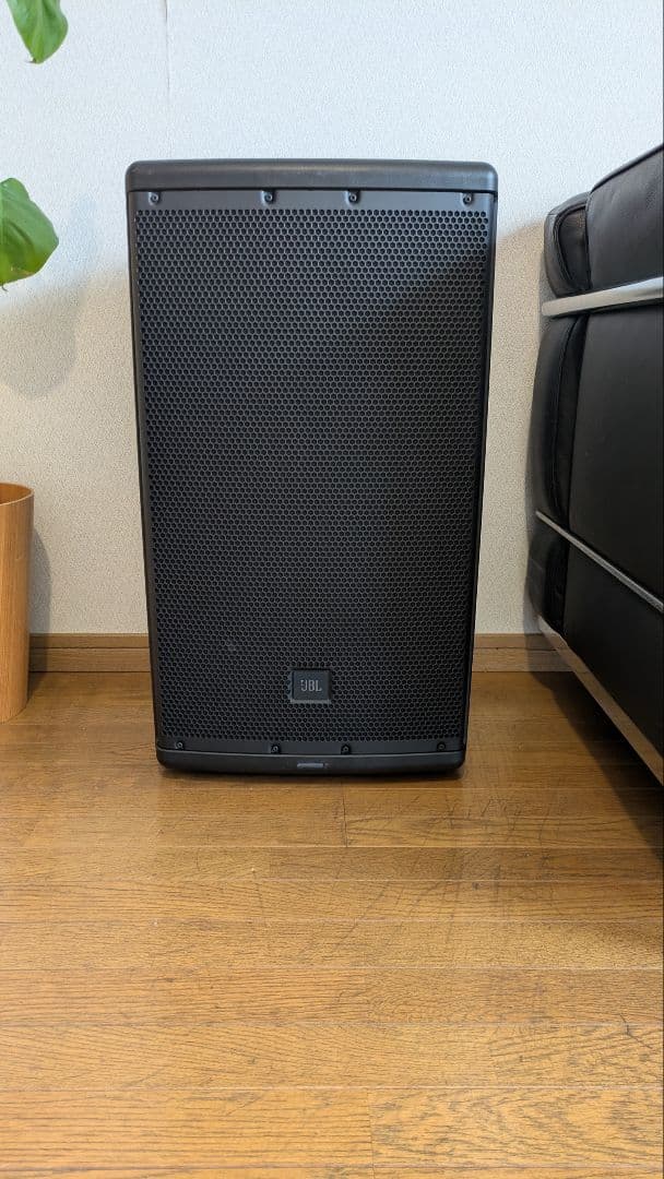 JBL パワードスピーカー EON612 中古　綺麗です。