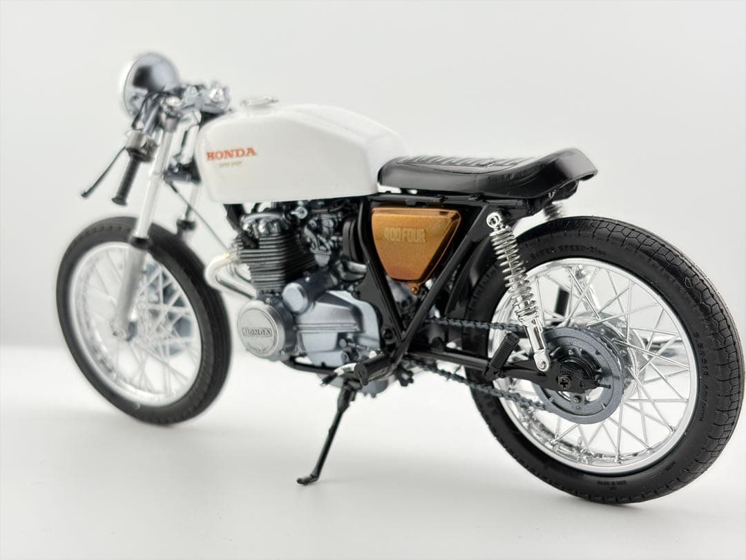 アオシマ 1/12　ホンダ CB400FOUR カスタム 塗装済 完成品