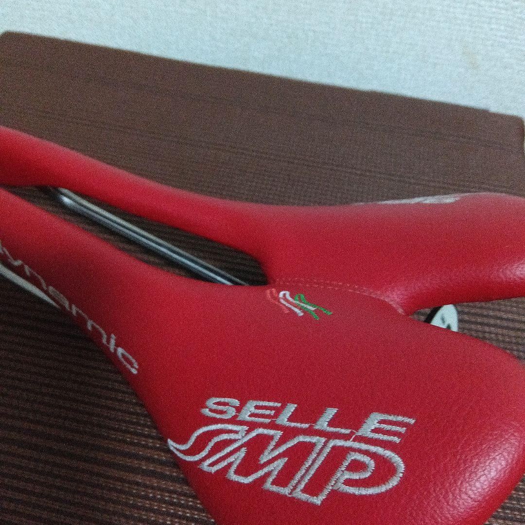 Selle SMP Dynamico サドル レッド