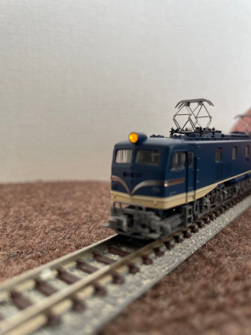 EF５８機関車　20系寝台客車増結　KATO。