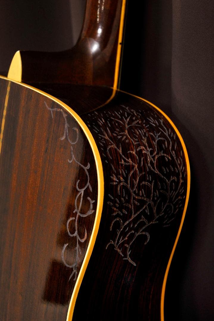 ★MORRIS Wシリーズ　ストリートミュージシャンに贈る舞台【彫刻装飾ギター】