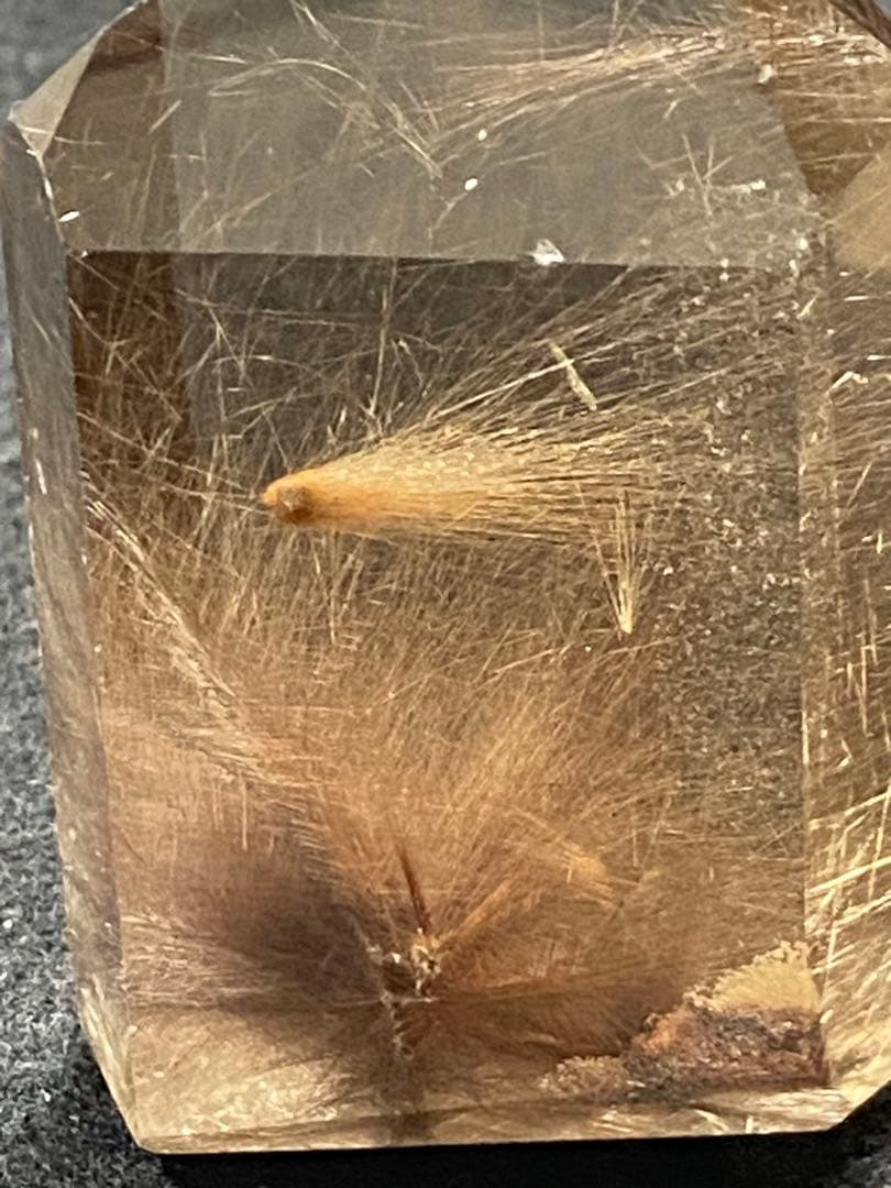 スモーキールチルクォーツ　ポイント