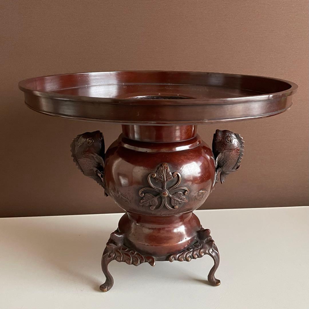 シ*イ様 銅花器 薄端 金工師 五郎三郎 恵比寿文 鯛彫双耳 三足 重さ3.6k