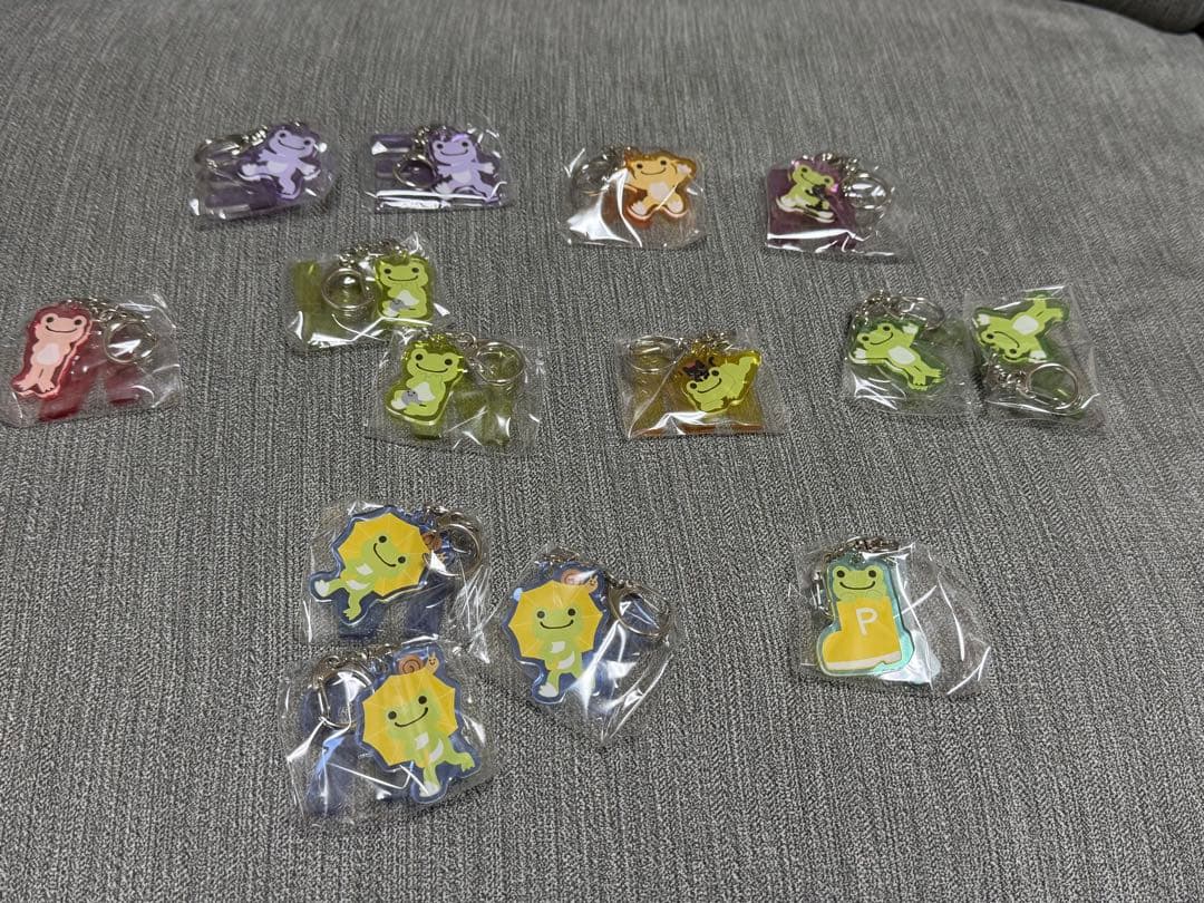 かえるのピクルス アルファベットキーホルダー めじるしアクセサリー