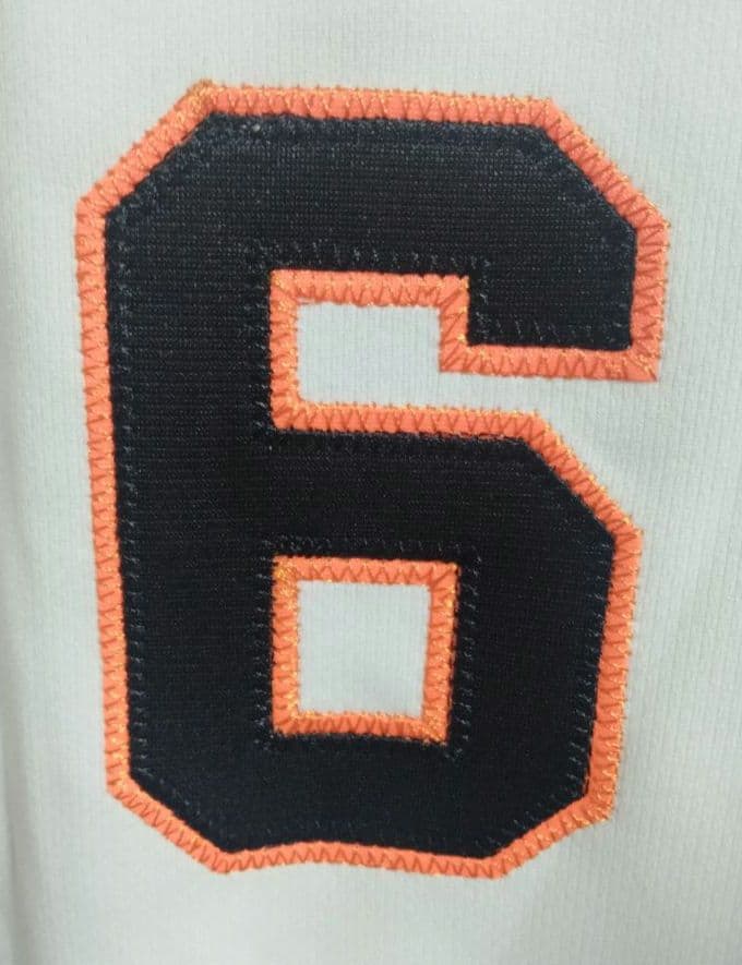 アディダス 読売ジャイアンツ 坂本勇人 刺繍ユニフォーム M 紙タグ付き