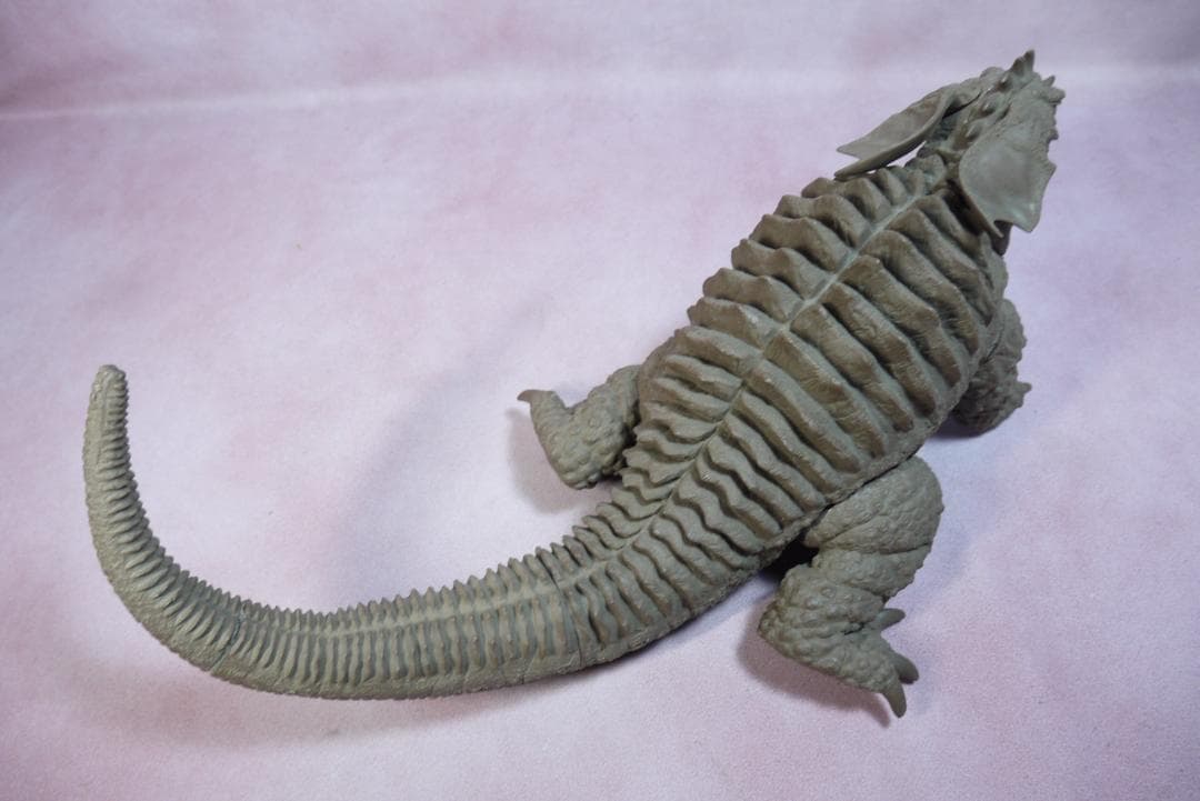 イノウエアーツ　バラゴン　ソフビキット　組済