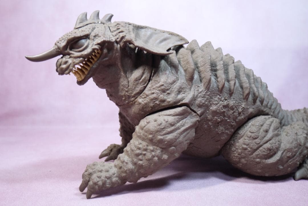 イノウエアーツ　バラゴン　ソフビキット　組済