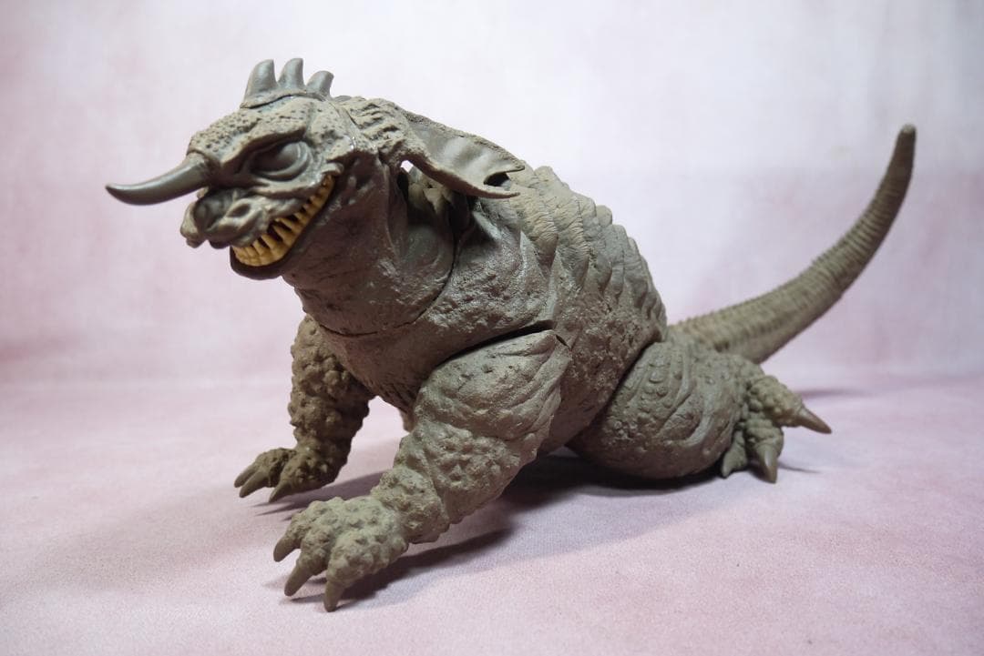 イノウエアーツ　バラゴン　ソフビキット　組済