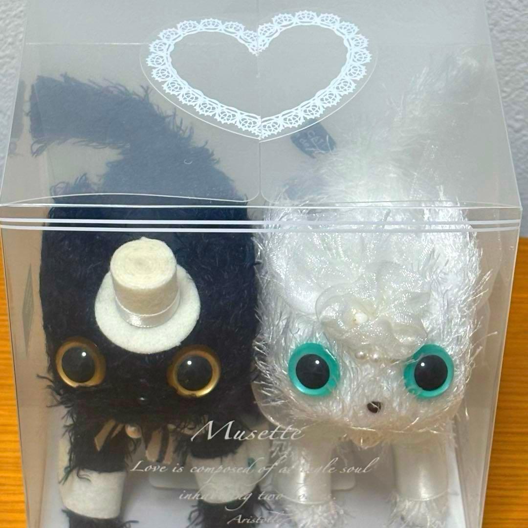 マリーメゾンドミュー マスコット 黒猫と白猫 ウエディングデコレーション