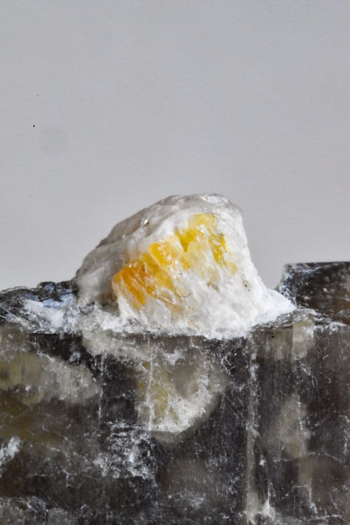 超希少石 ミャンマー産 ジョーハチドーライト原石