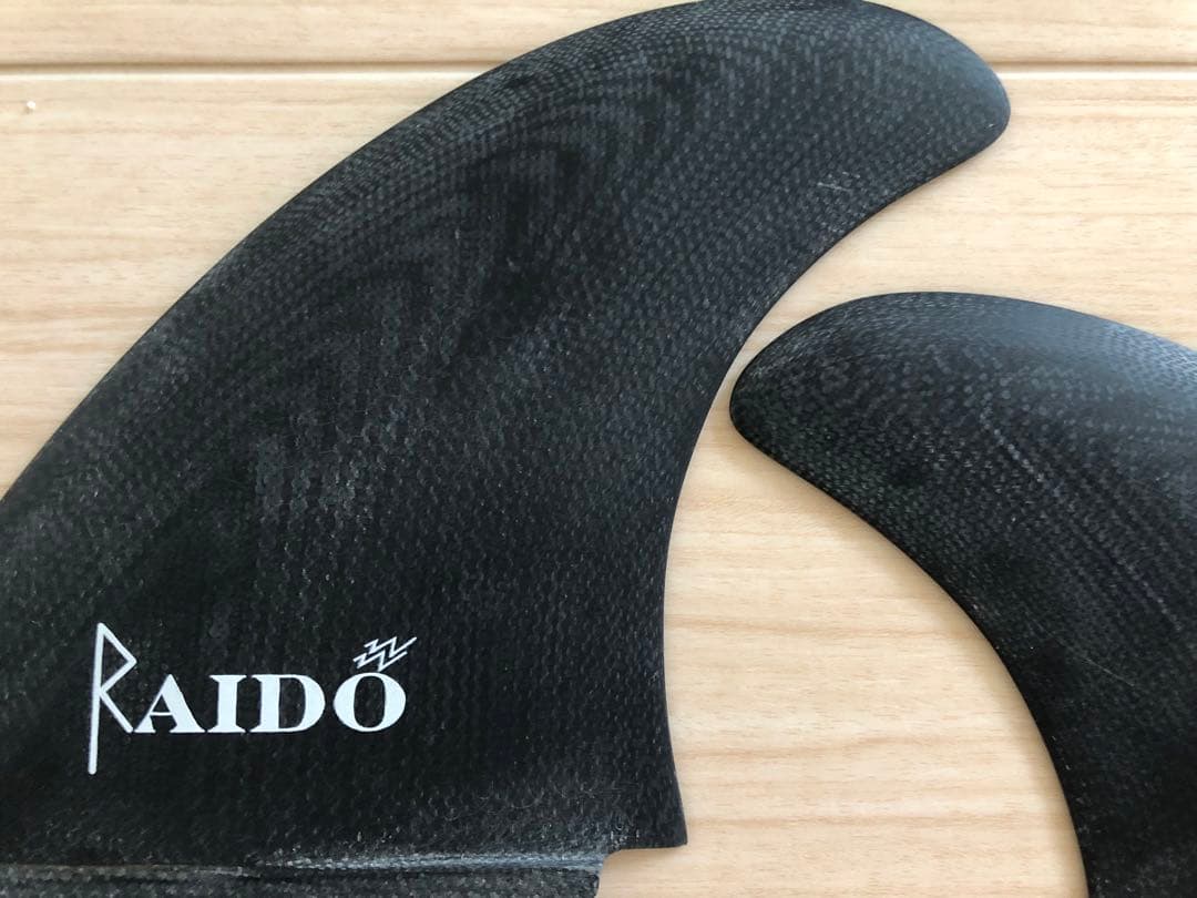 フューチャーフィン　ツインフィン　Raido surf