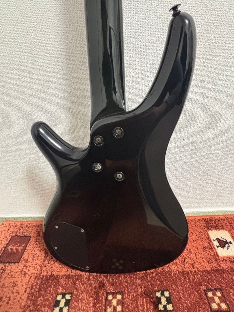 IBANEZ GSR305 5弦ベース