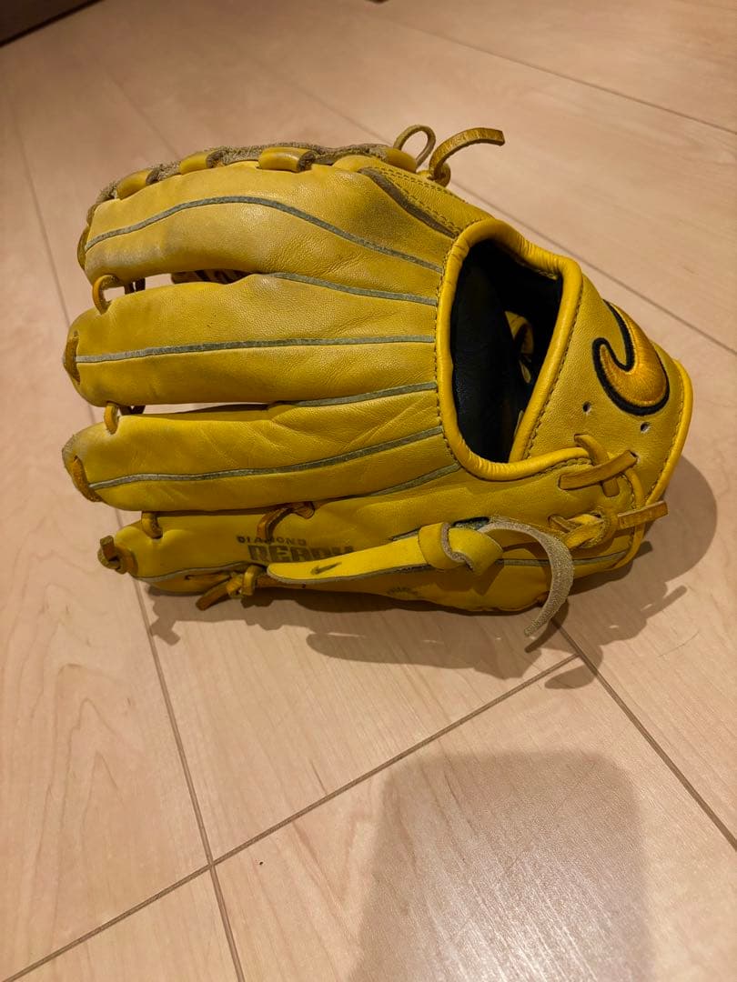 ナイキ 軟式グローブ イエロー　Nike
