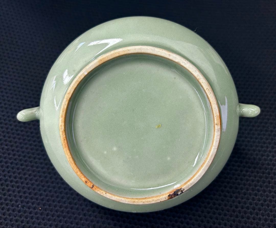 中国骨董　龍泉窯 蟠螭文 双耳　青磁香炉 明時代