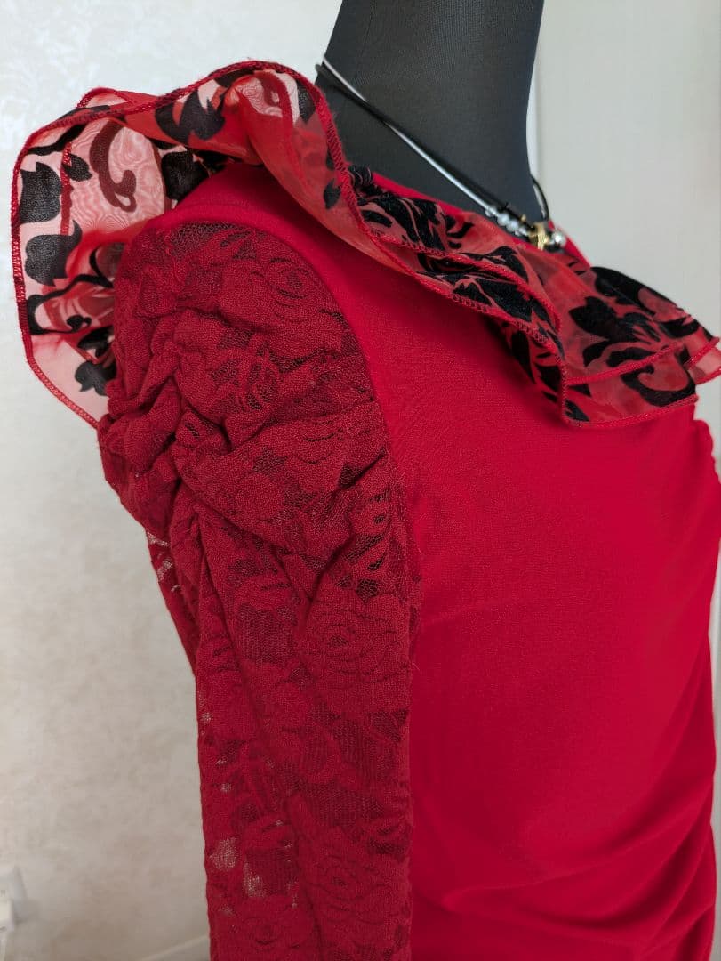 ♡レイリーナ♡ 社交ダンス用赤ドレス フリル付き　セットアップ　Mサイズ