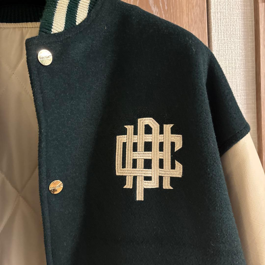 スタジャン ブラック・ベージュ刺繍ロゴ