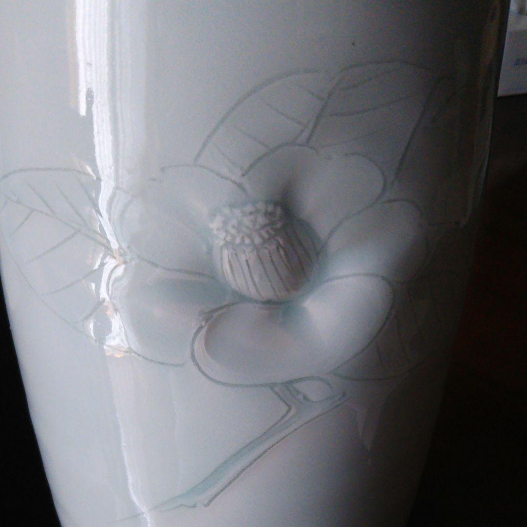 砥部焼き 白磁 花器  椿