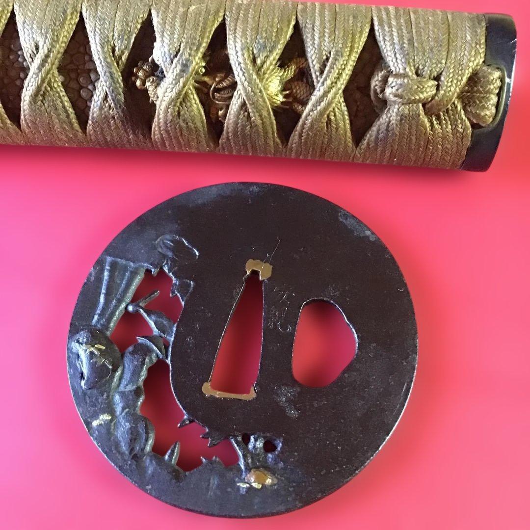 脇差一作拵　目貫飛龍　金被切刃　安親在銘鍔　金泥塗鞘　繋ぎは木製