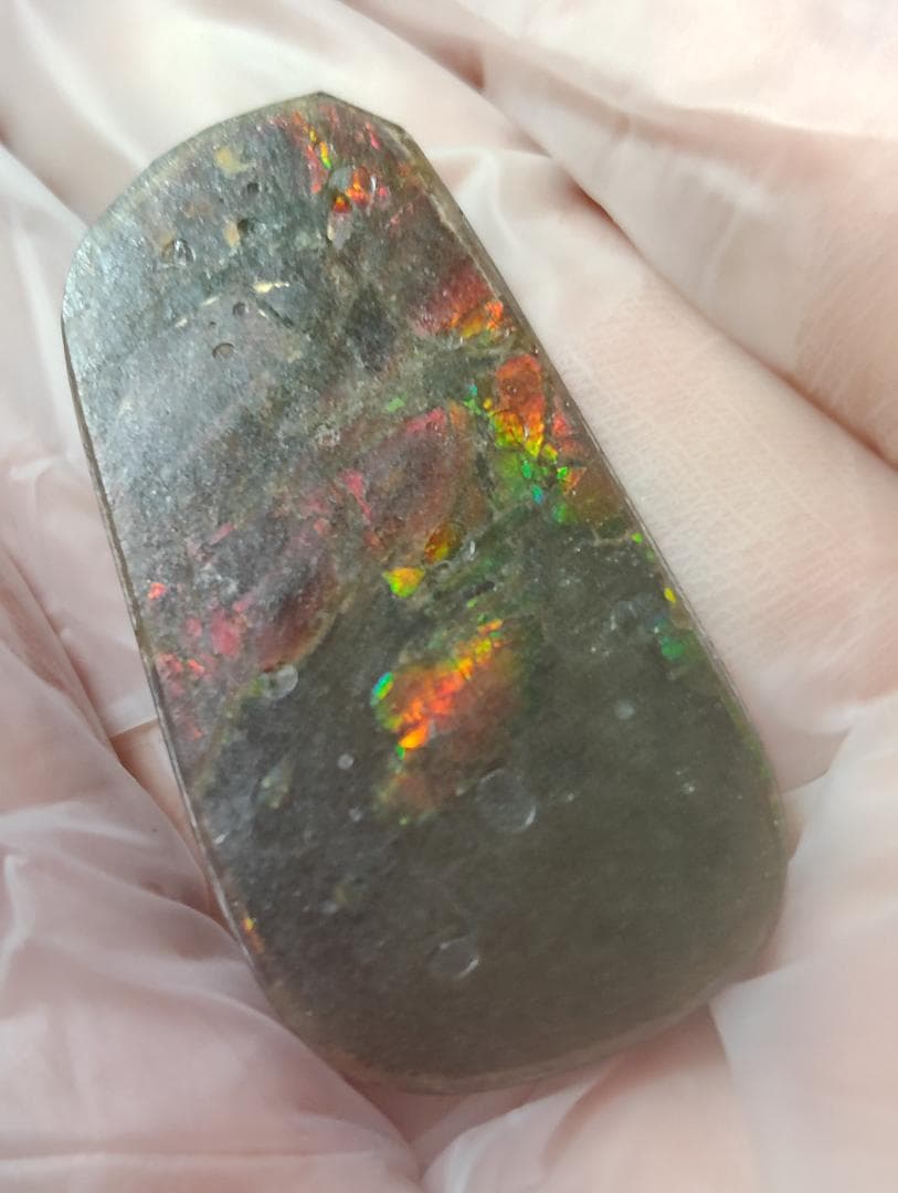 アンモライト　ルース　最後の画像２枚裏面発色　24-0735 39000