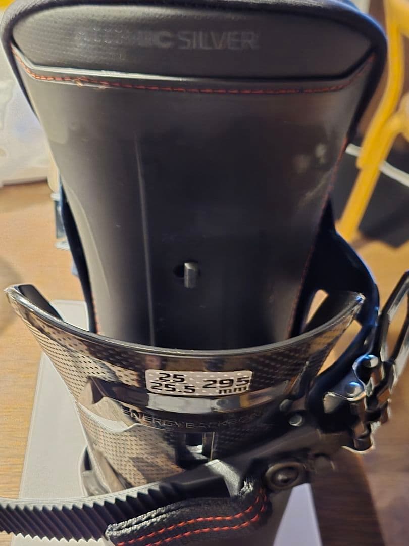 ATOMIC スキーブーツ Savor R90（サイズ 25/25.5）