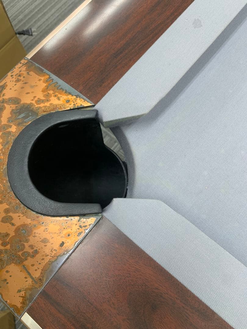 中古 : Brunswick ビリヤード台 9フィート 付属品付き