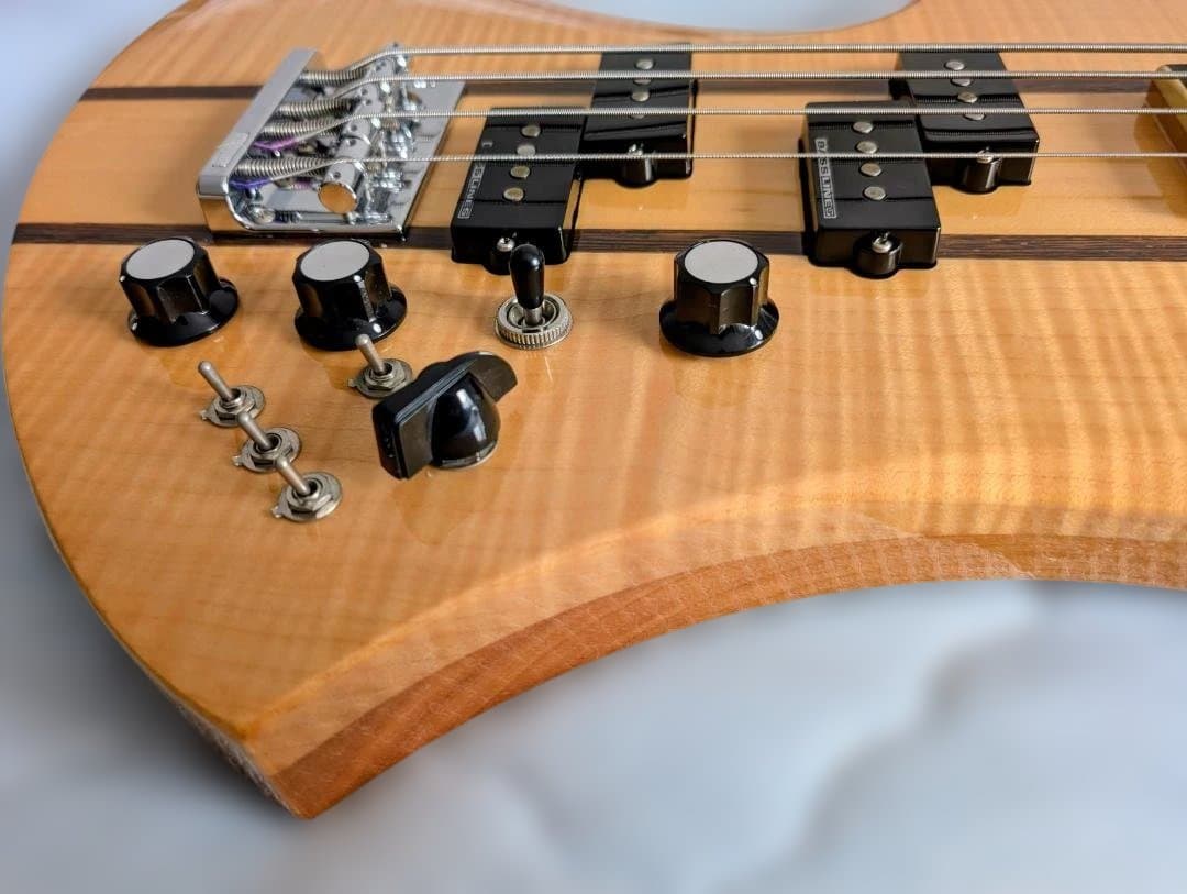 美品 B.C. Rich Mockingbird Bass スルーネック ベース