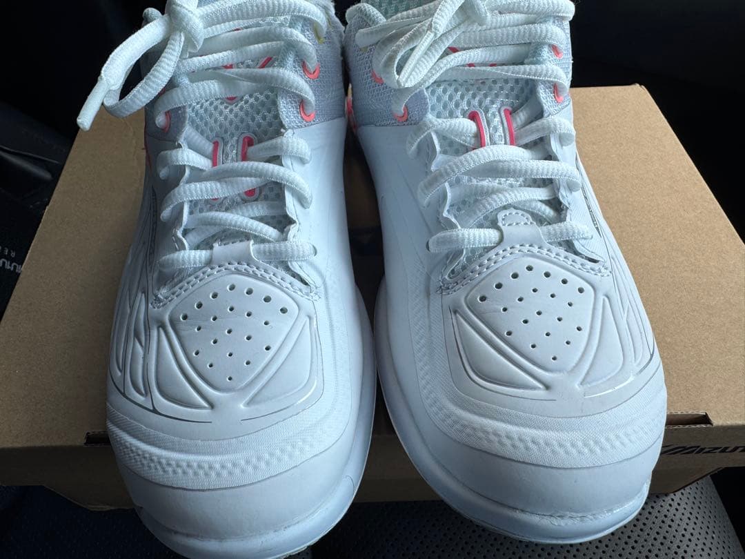 ミズノ　バドミントンシューズ　ウエーブファング2 FIT 23.0㎝