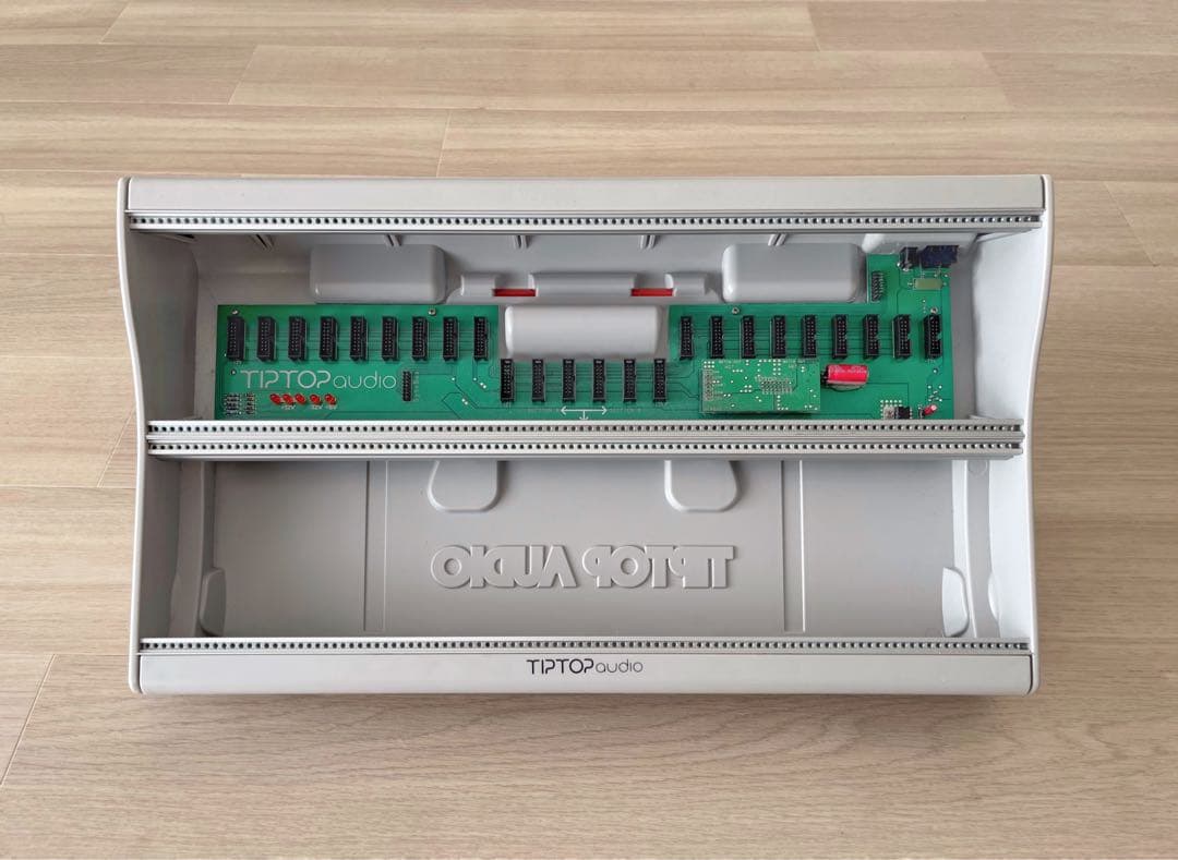 TIPTOP AUDIO Mantis モジュラーシンセケース