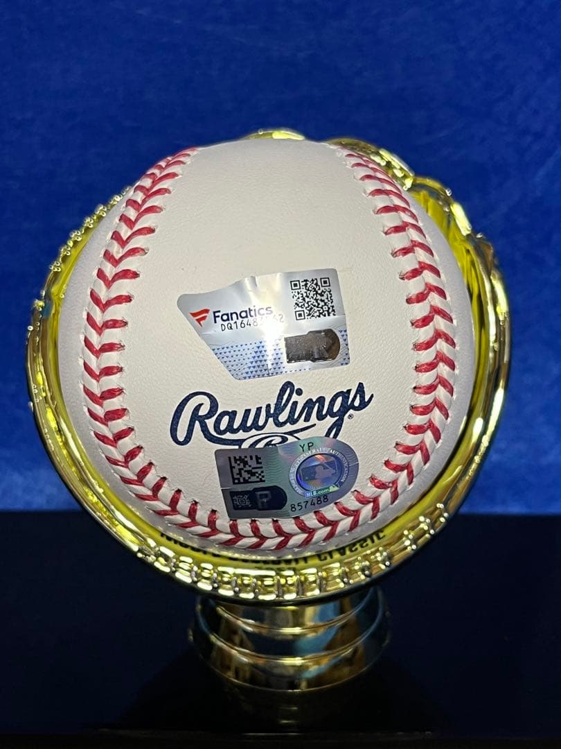 山本由伸　佐々木朗希直筆サインボール