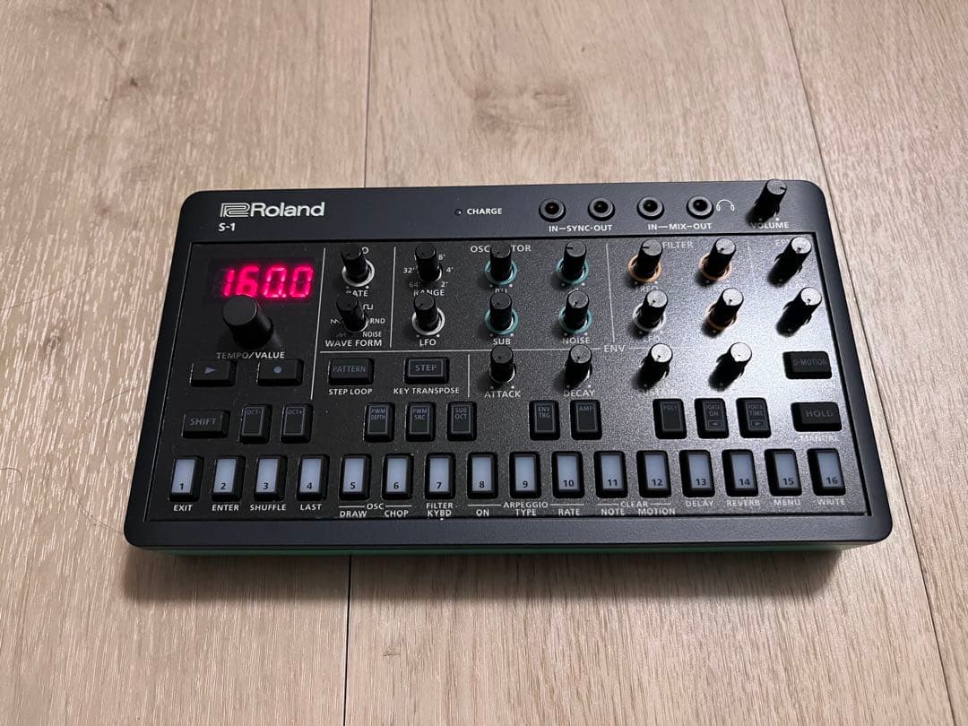 Roland S-1 TWEAK SYNTHESIZER ローランド シンセ