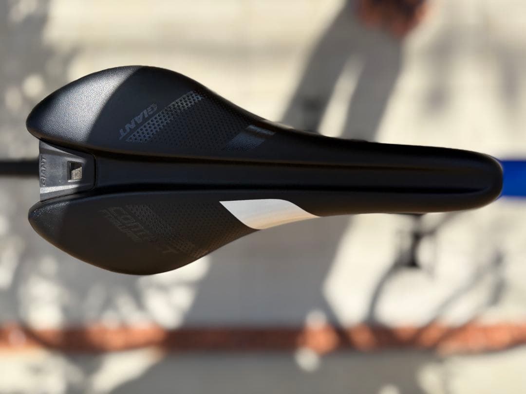 【引き取り限定】GIANT ロードバイク DEFY2