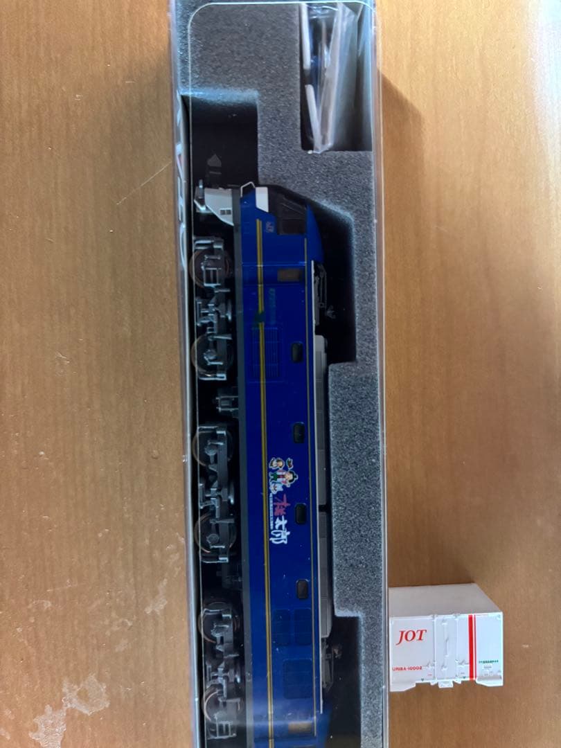 kato EF210とTOMIX貨車など