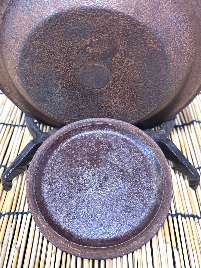 未使用、長期保管品　南部三厳堂　１２型九重アラレ　南部鉄瓶　南部鉄器　鉄瓶