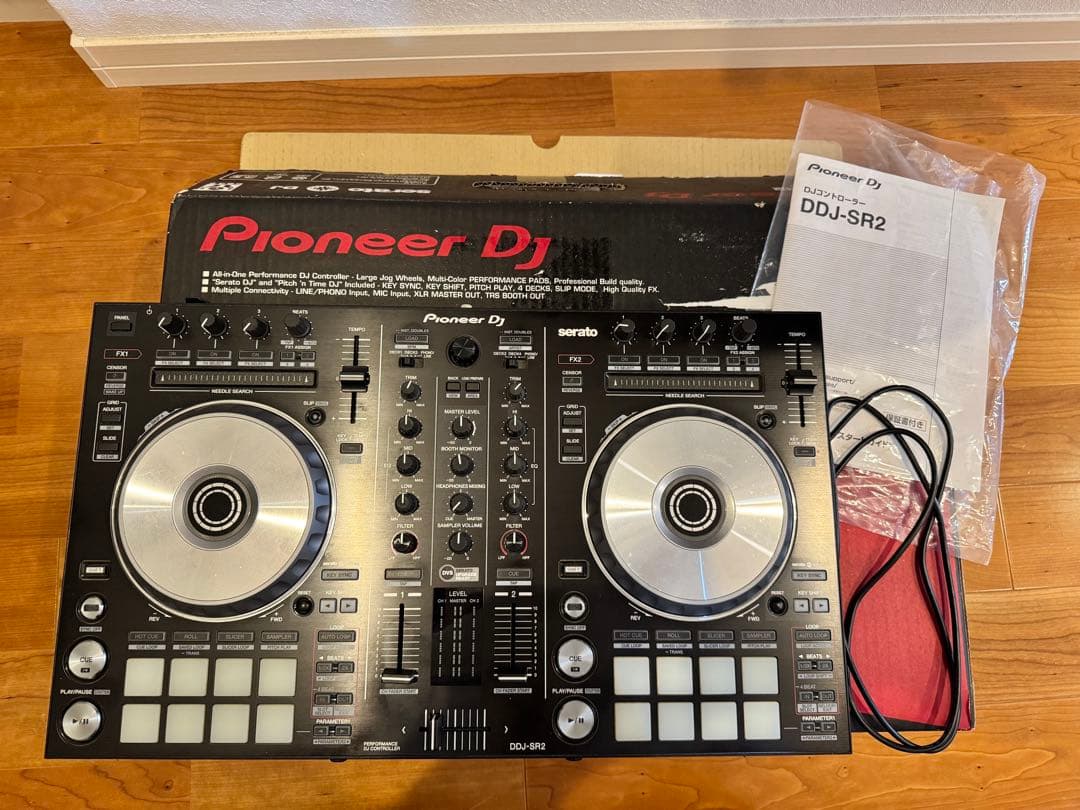 Pioneer DJ DDJ-SR2 DJコントローラー