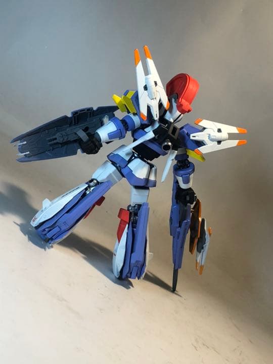 ダンボール戦機  アキレス ハイパーファンクション 完成品 ガンプラ