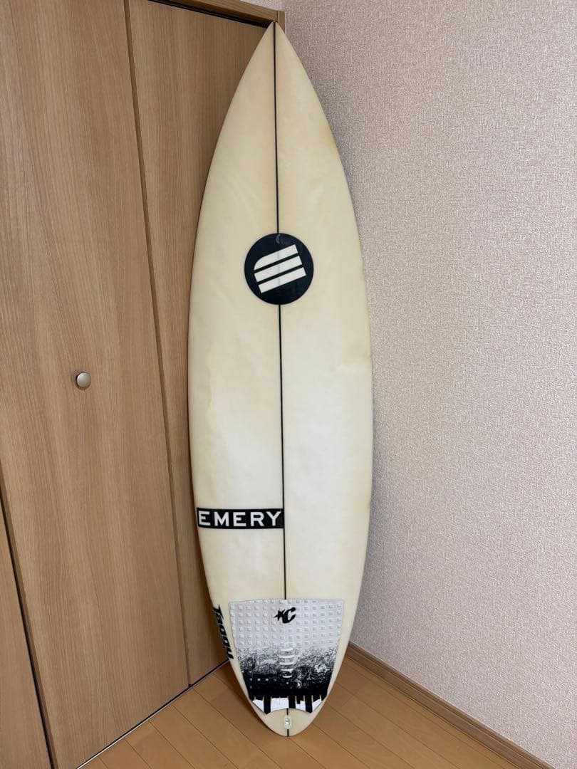 EMERY Jaggy ショートボード