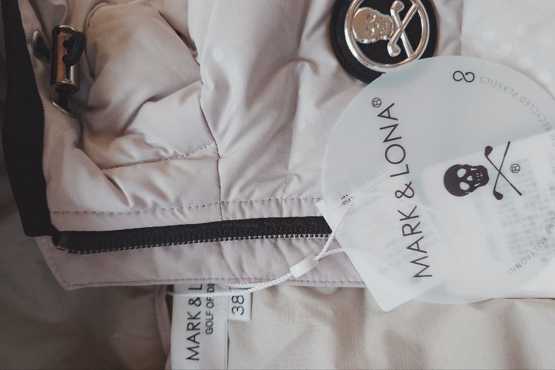 新品・マーク＆ロナ　ダウンベスト38