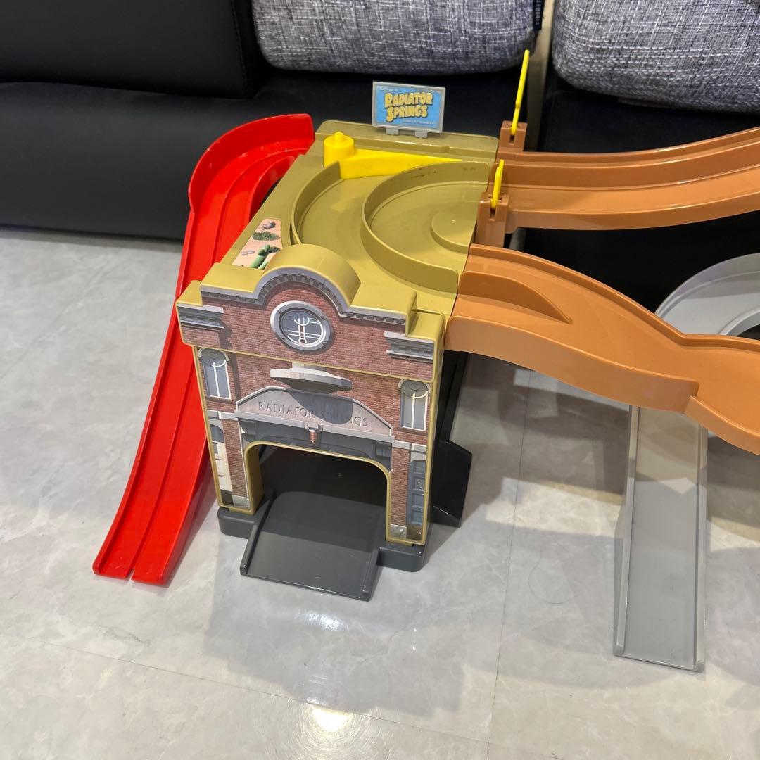 カーズ　トミカ　ミニカー　ラジエータスプリングス　コース　ディズニー　セット