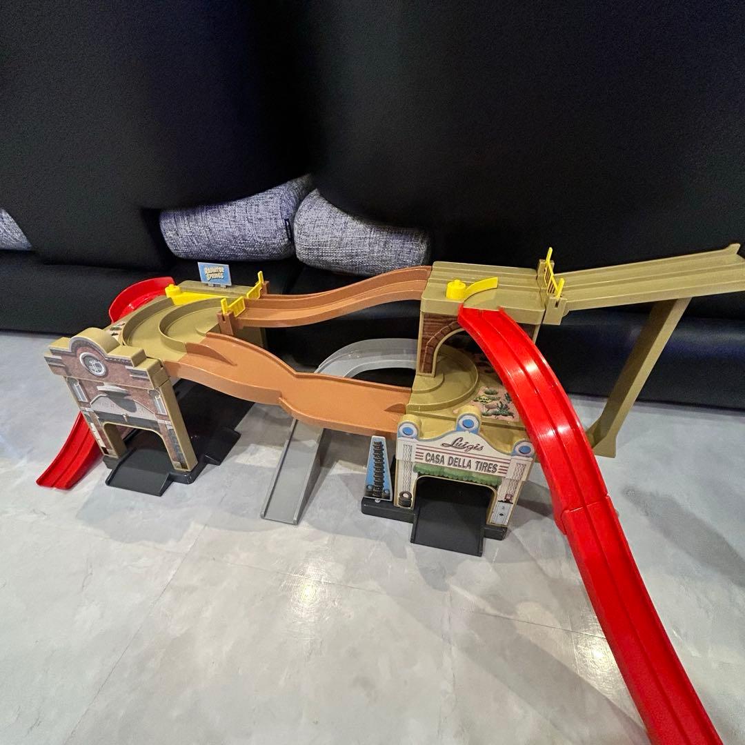 カーズ　トミカ　ミニカー　ラジエータスプリングス　コース　ディズニー　セット