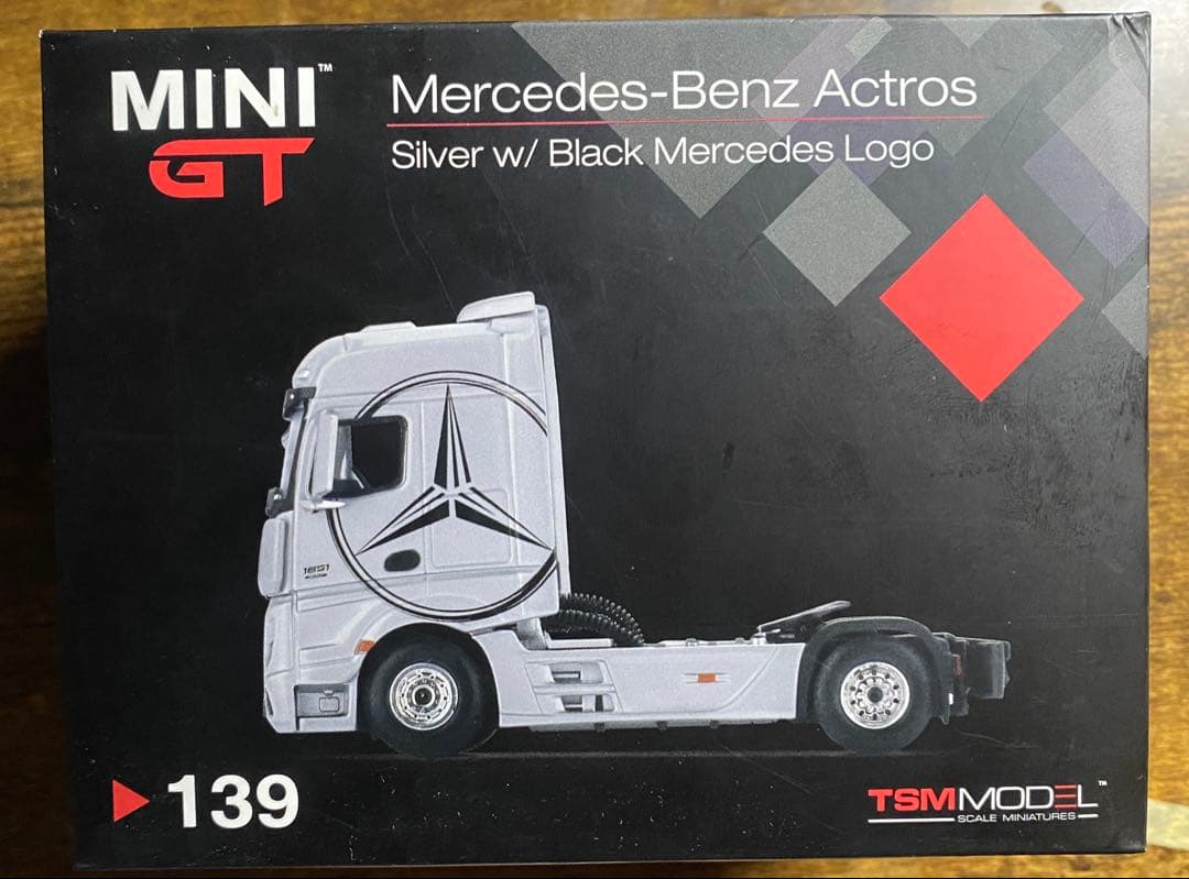 ミニカー MINI GT Mercedes-Benz Actros 1/64