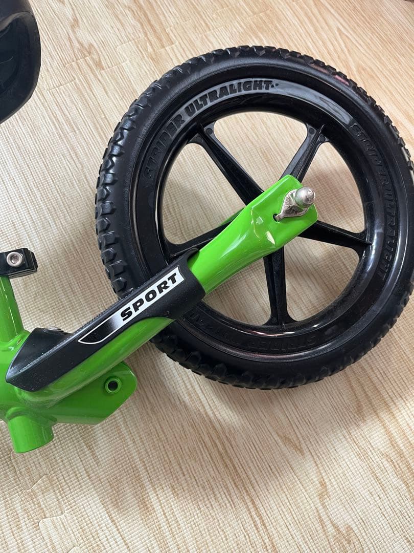 美品　ストライダー 12インチ　スポーツモデル