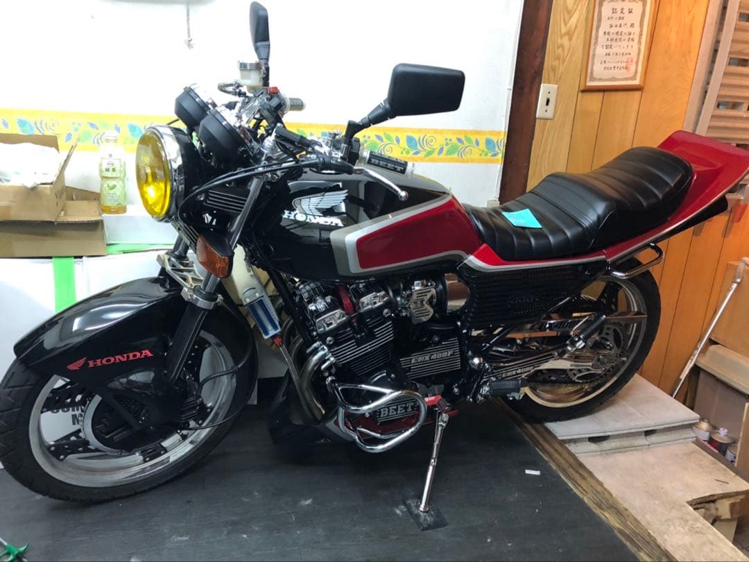 cbx400fビート風レッドテール