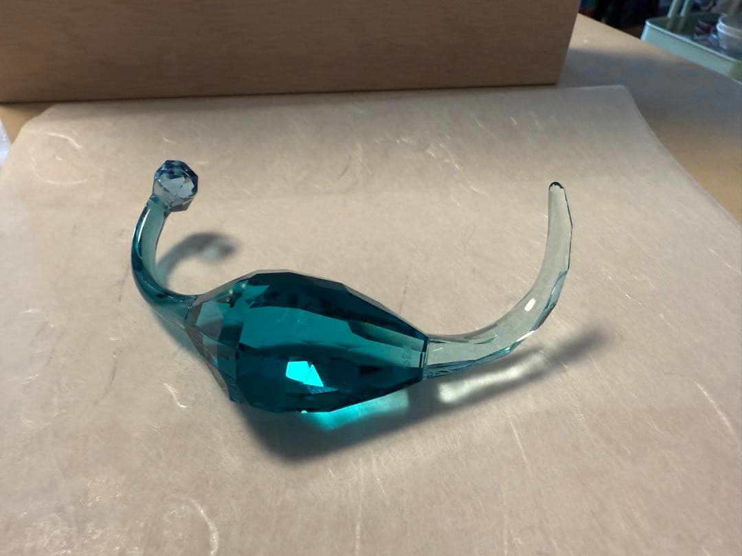 スワロフスキー　恐竜　ブレット